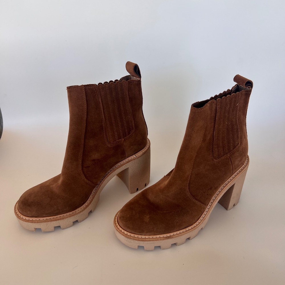 Gianni Bini Suede Ankle Boots Womens 8M Brown Good Lug Sole Block Heel Scalloped